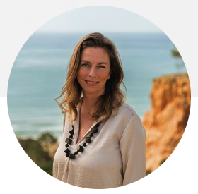 Joana van der Leenden Divine makelaars